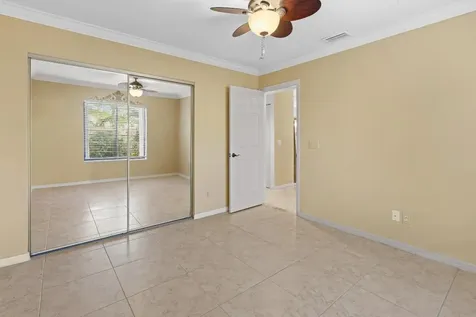 233 NE Sagamore Terrace Port St Lucie FL 34983