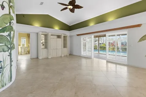 233 NE Sagamore Terrace Port St Lucie FL 34983