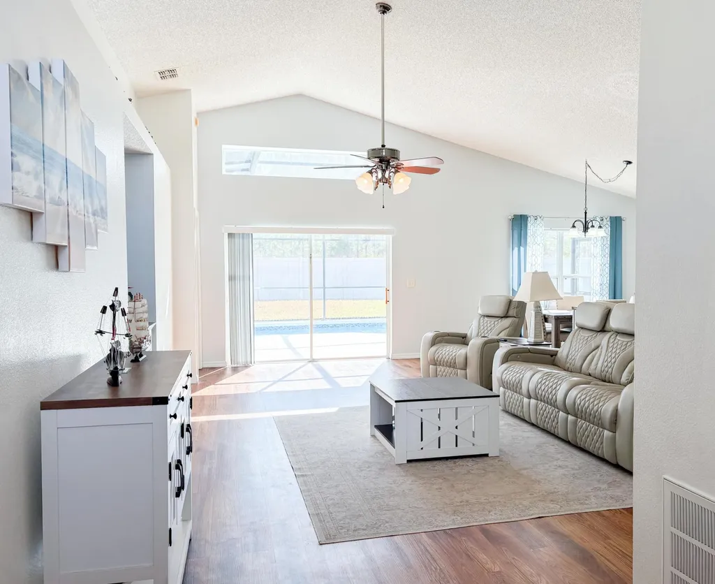 844 Casterton Circle Davenport FL 33897