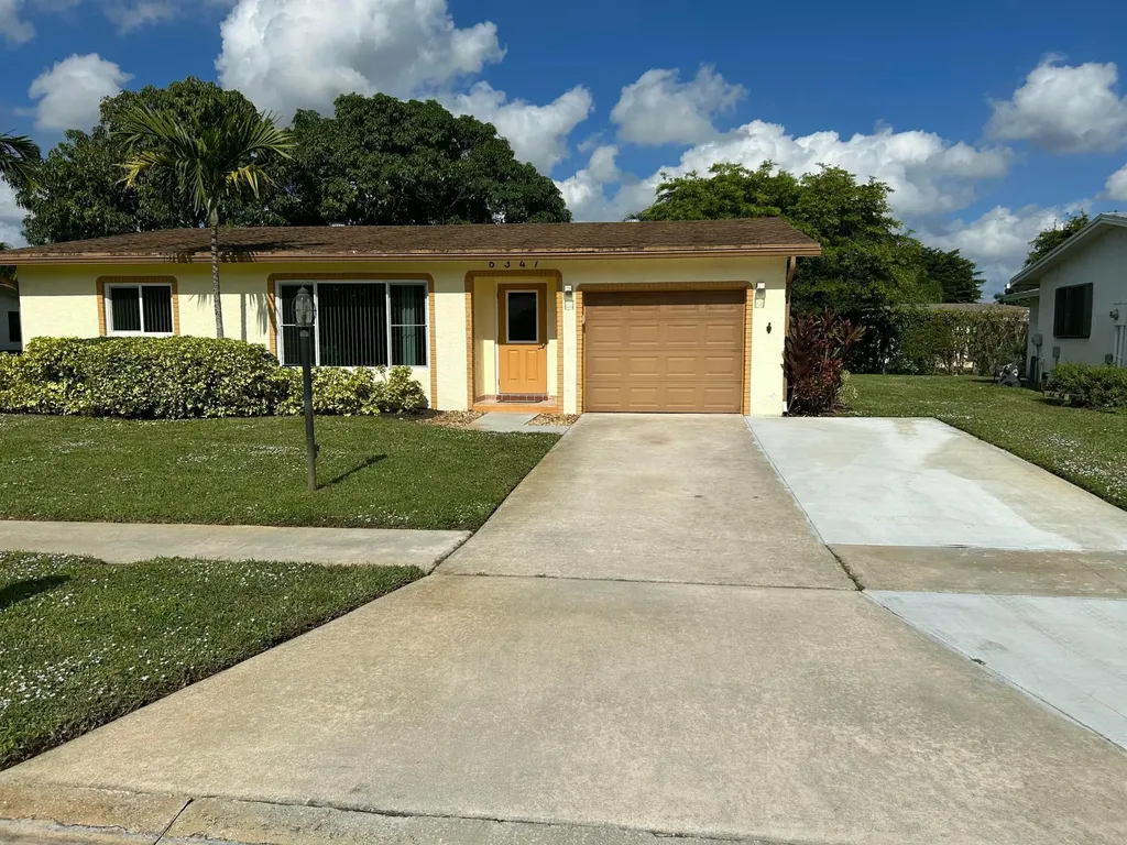 6347 Country Wood Way Delray Beach FL 33484