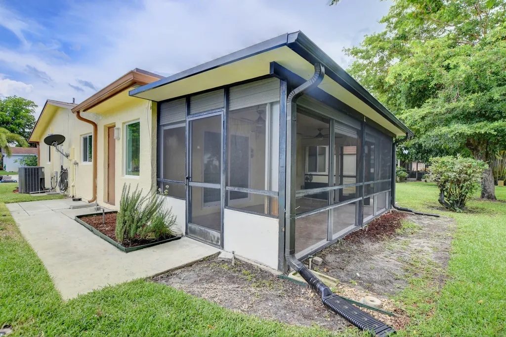6347 Country Wood Way Delray Beach FL 33484