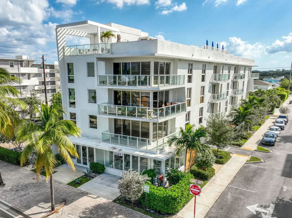 117 Lake Avenue Lake Worth Beach FL 33460
