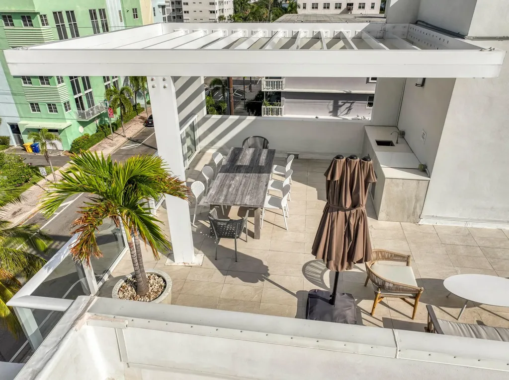 117 Lake Avenue Lake Worth Beach FL 33460