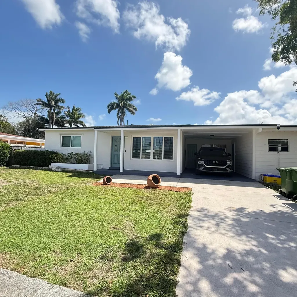337 E Lake Road Palm Springs FL 33461