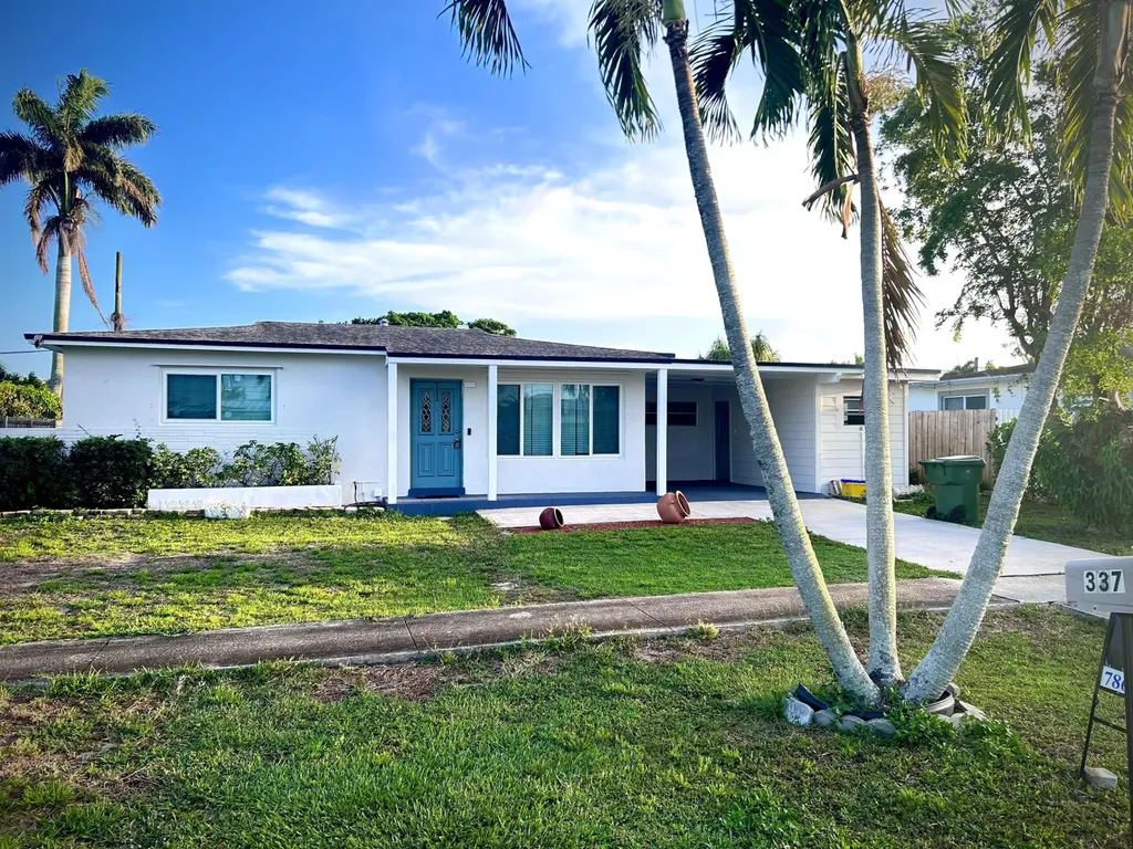 337 E Lake Road Palm Springs FL 33461