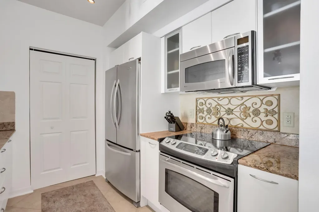 625 Casa Loma Boulevard Boynton Beach FL 33435