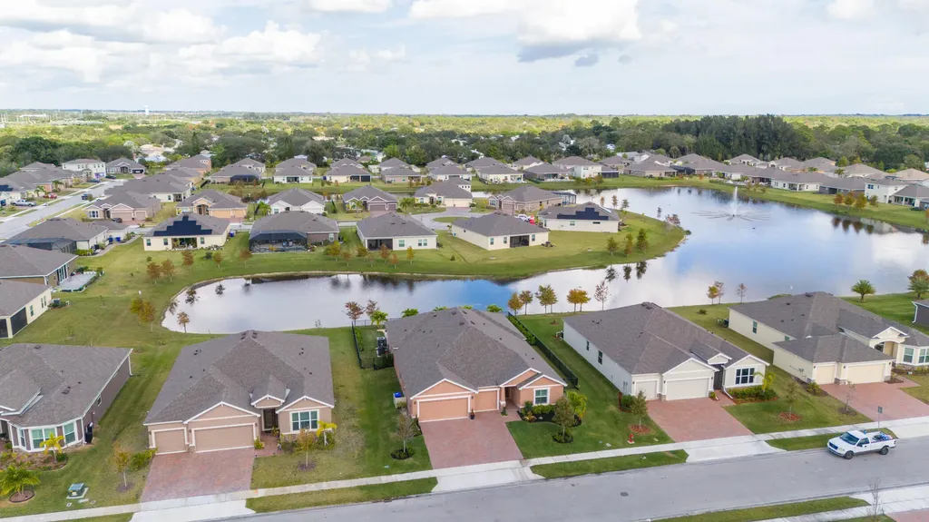6 52nd Square Vero Beach FL 32968