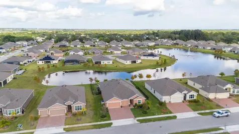 6 52nd Square Vero Beach FL 32968