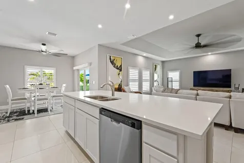 6 52nd Square Vero Beach FL 32968