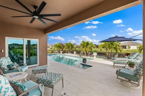 6 52nd Square Vero Beach FL 32968