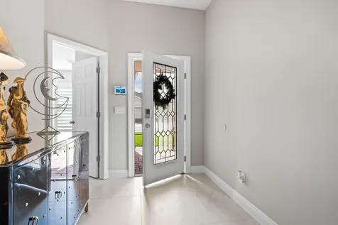 6 52nd Square Vero Beach FL 32968