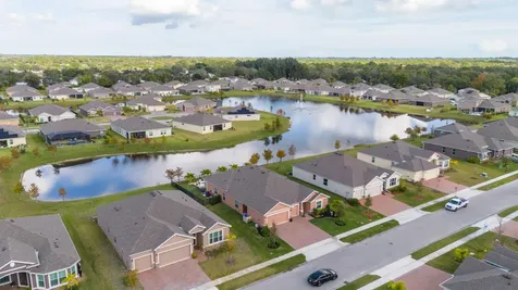6 52nd Square Vero Beach FL 32968