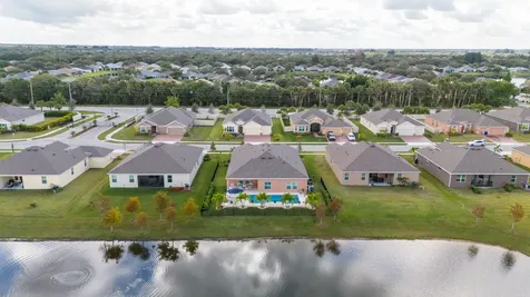 6 52nd Square Vero Beach FL 32968