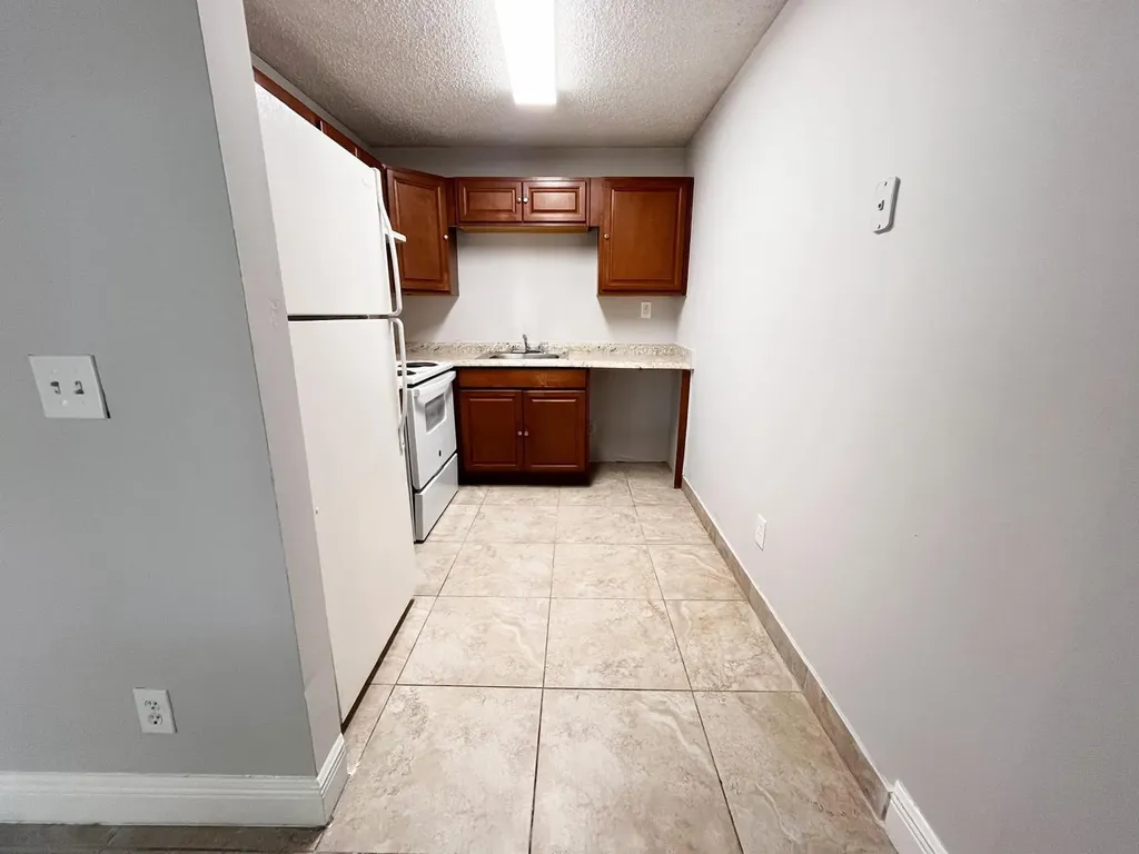 1106 Meadows Circle Boynton Beach FL 33436