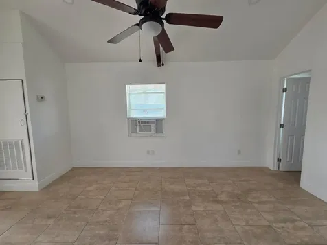 908 W 5th Street Riviera Beach FL 33404