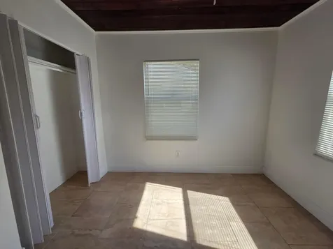 908 W 5th Street Riviera Beach FL 33404