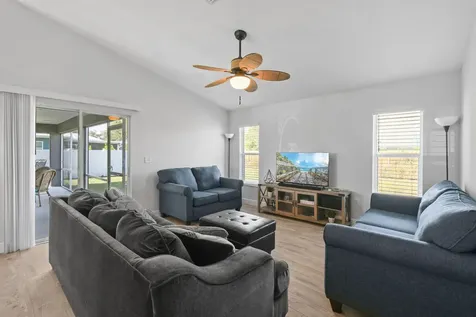 971 SW Mccomb Avenue Port St Lucie FL 34953