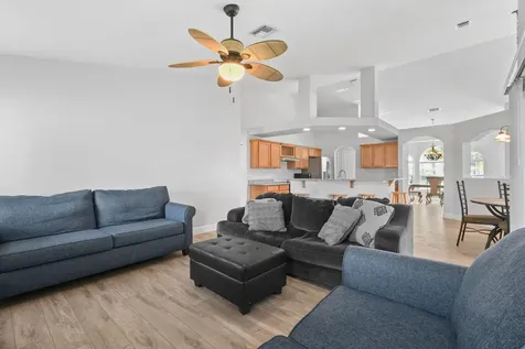 971 SW Mccomb Avenue Port St Lucie FL 34953