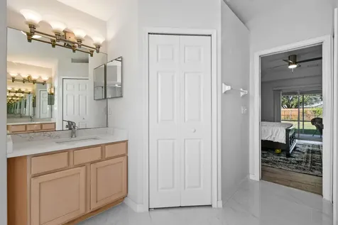 971 SW Mccomb Avenue Port St Lucie FL 34953
