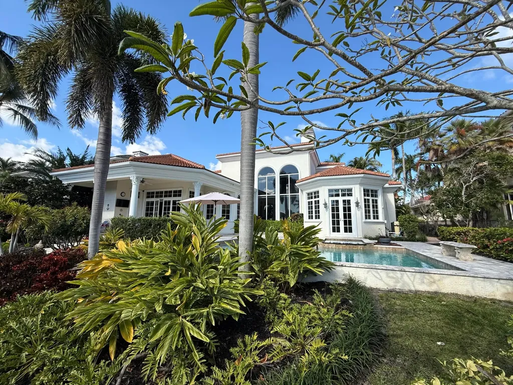 828 Harbour Isle Place North Palm Beach FL 33410