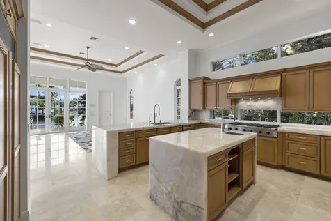 828 Harbour Isle Place North Palm Beach FL 33410
