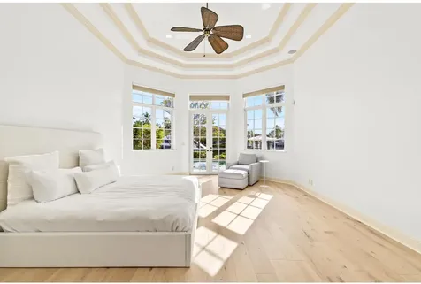 828 Harbour Isle Place North Palm Beach FL 33410