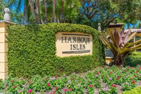 828 Harbour Isle Place North Palm Beach FL 33410