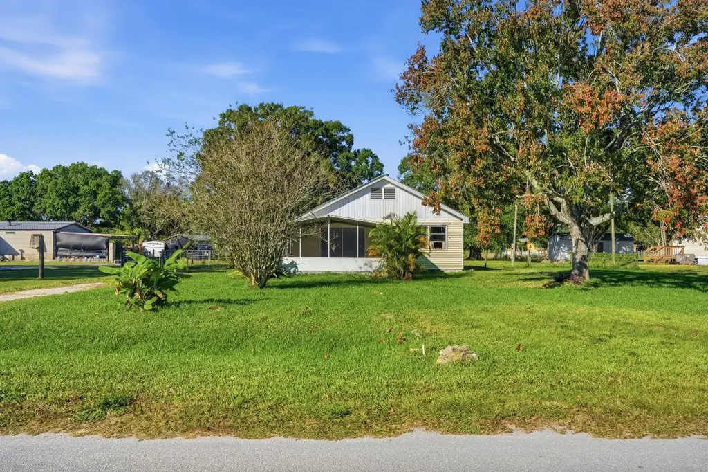 3765 SW 13th Terrace Okeechobee FL 34974