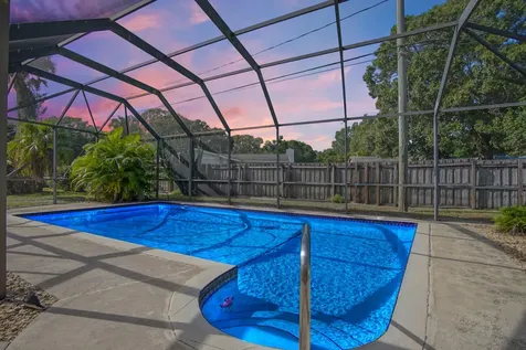 2717 Sunrise Boulevard Fort Pierce FL 34982