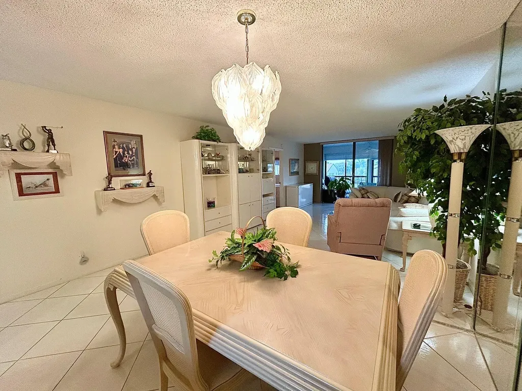 4725 Lucerne Lakes Boulevard E Lake Worth FL 33467