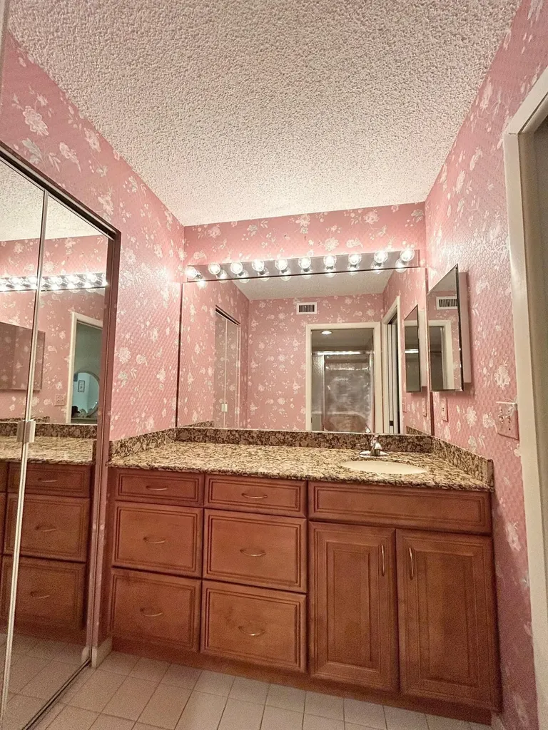 4725 Lucerne Lakes Boulevard E Lake Worth FL 33467