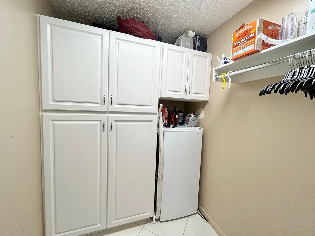 4725 Lucerne Lakes Boulevard E Lake Worth FL 33467