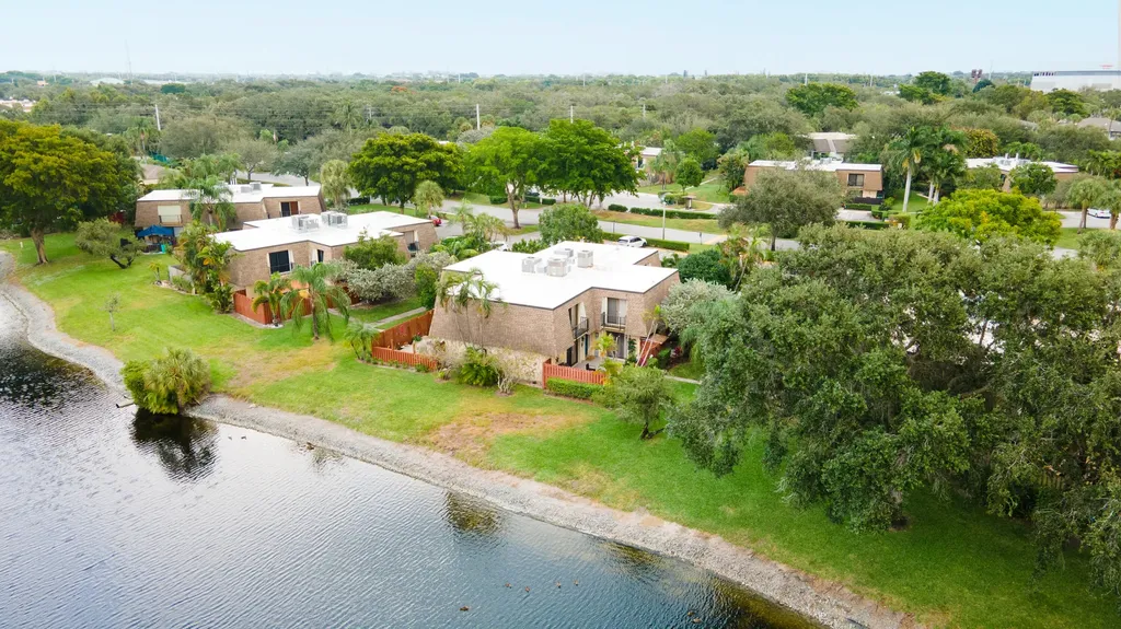2949 SW 22nd Avenue Delray Beach FL 33445