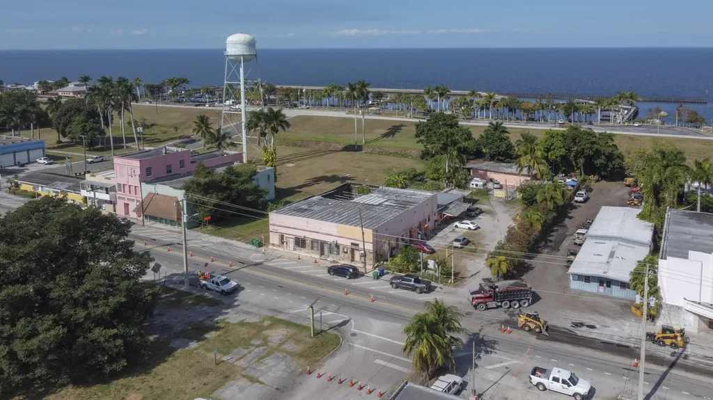 185 E Main Street Pahokee FL 33476