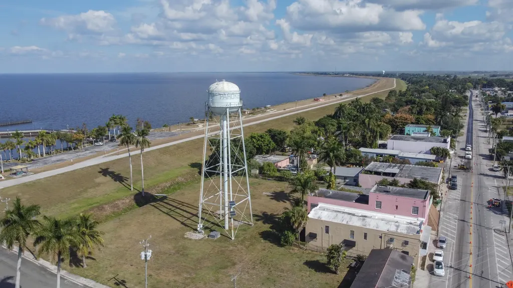 185 E Main Street Pahokee FL 33476