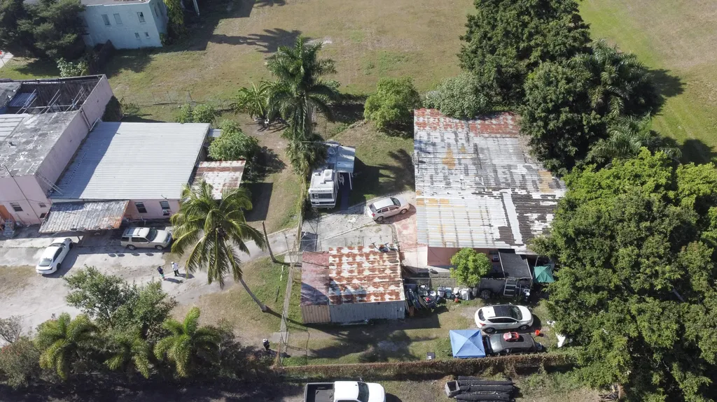 185 E Main Street Pahokee FL 33476