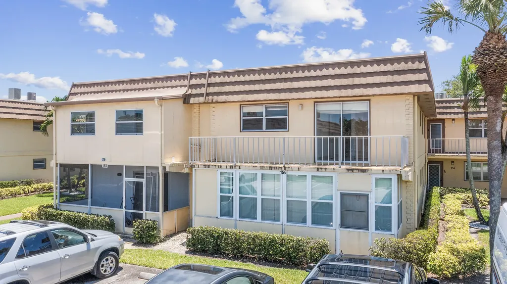 180 Saxony D Delray Beach FL 33446