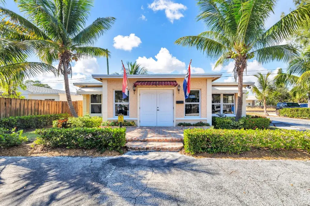 522 NE 5th Avenue Delray Beach FL 33483