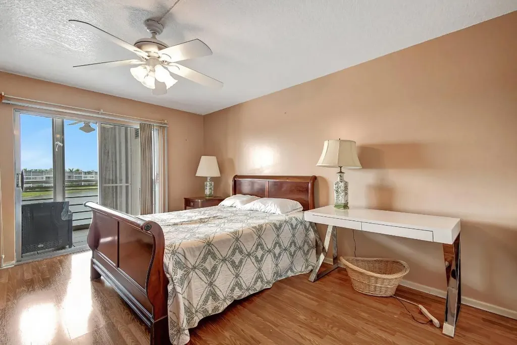 4089 Guildford E Boca Raton FL 33434
