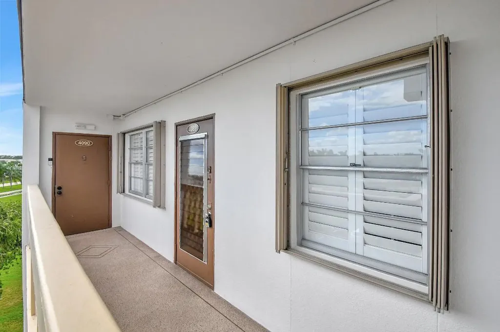 4089 Guildford E Boca Raton FL 33434
