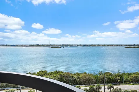 5380 N Ocean Drive Singer Island FL 33404