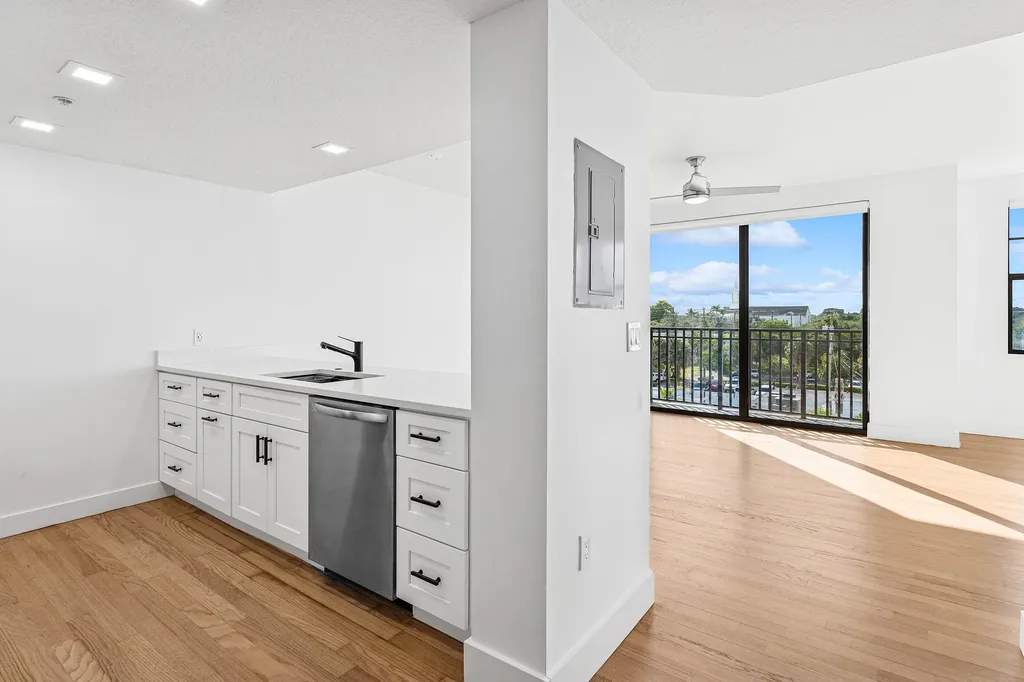 511 Lucerne Avenue Lake Worth Beach FL 33460