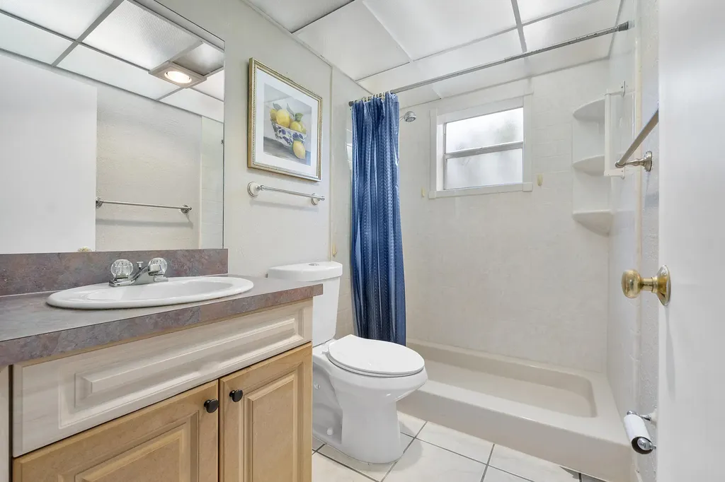 157 Flanders D Delray Beach FL 33484