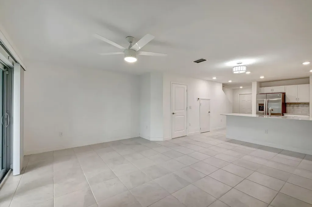 6851 Broadwater Lane Lake Worth FL 33467