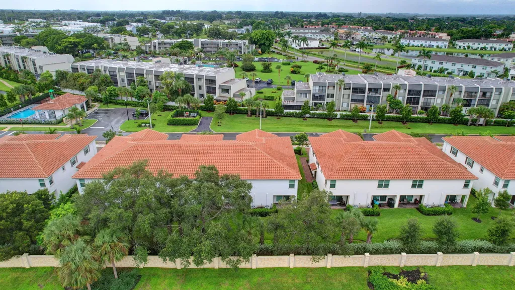 6851 Broadwater Lane Lake Worth FL 33467