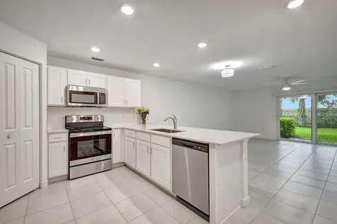 6851 Broadwater Lane Lake Worth FL 33467