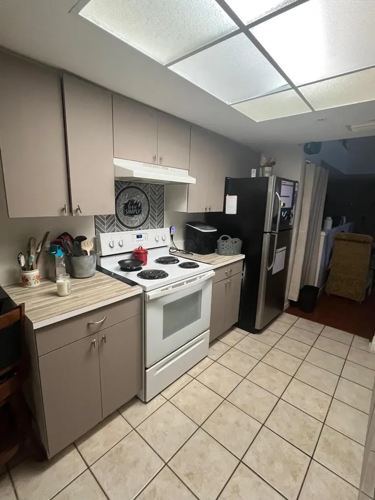 4167 N Haverhill Road West Palm Beach FL 33417