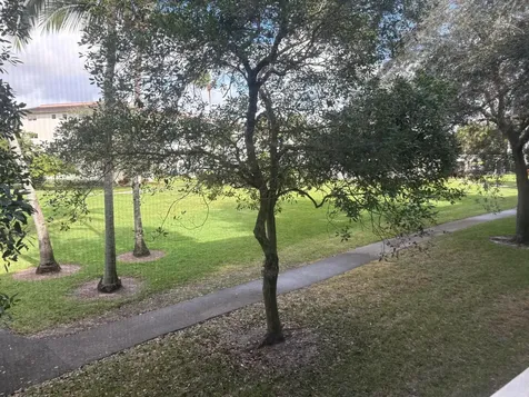 2804 Victoria Way Coconut Creek FL 33066