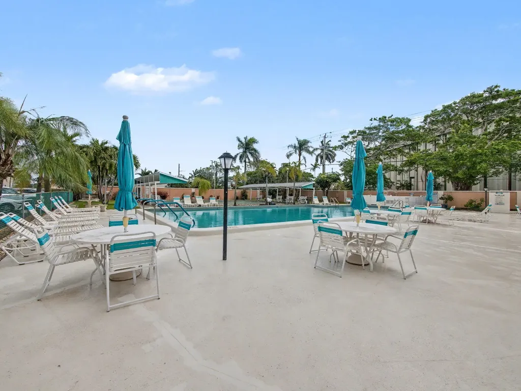 400 NE 20th Street Boca Raton FL 33431