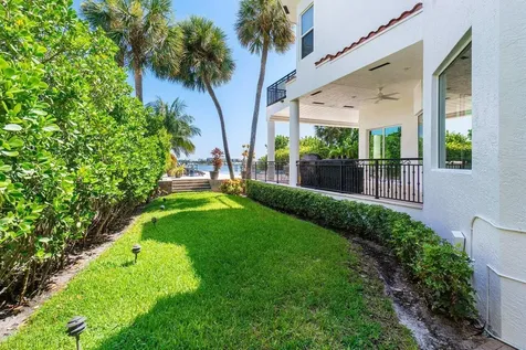 200 N Lake Drive Lantana FL 33462